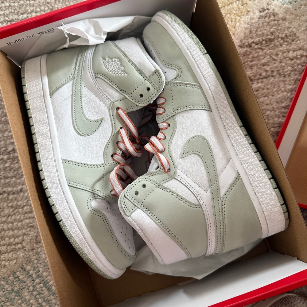 2021 Wmns Air Jordan 1 Retro High OG 'Seafoam